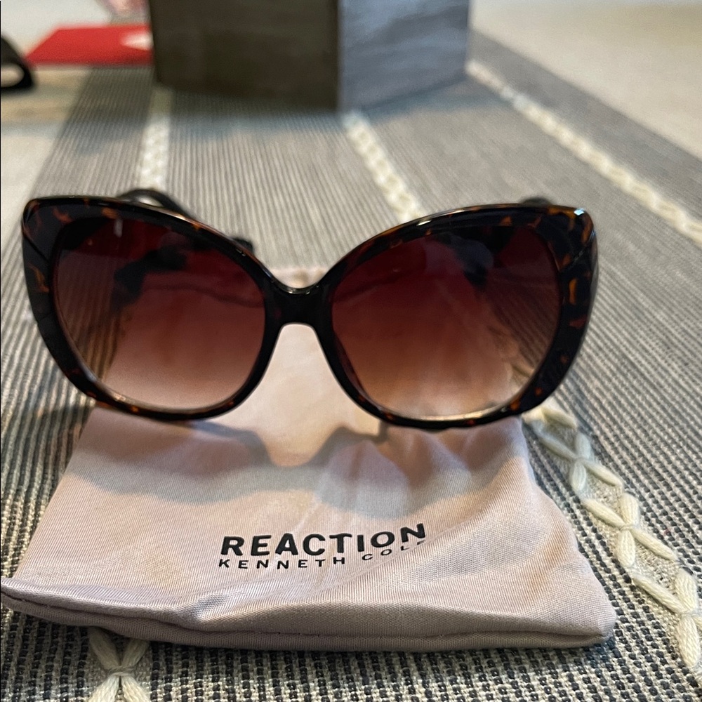 Kenneth Cole Reaction Brown Cat-Eye Sunglasses